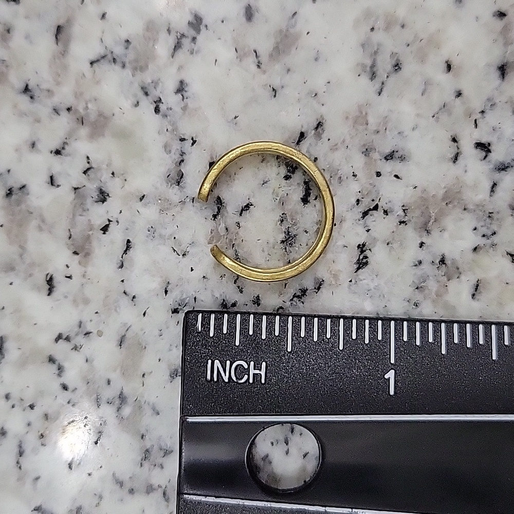 4 for $10 toe ring - Picture 2 of 3